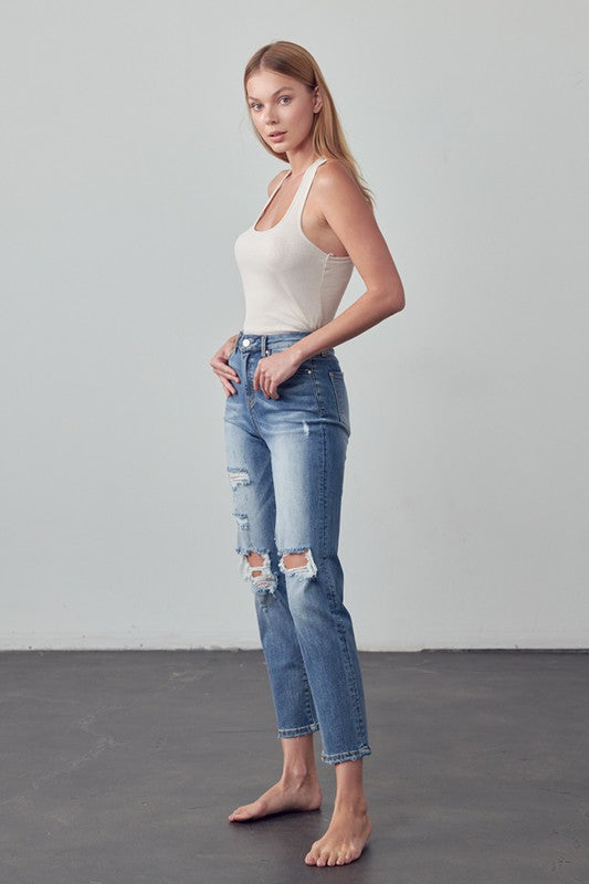 HIGH RISE GIRLFRIEND JEANS